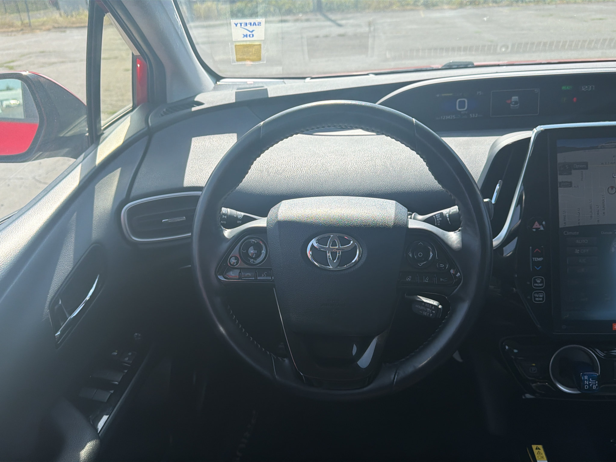 Used 2021 Toyota Prius Prime Limited w/ Carpet Mat Package (TMS) FWD image 28