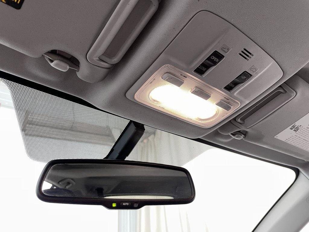 Used 2014 Toyota RAV4 Limited image 27