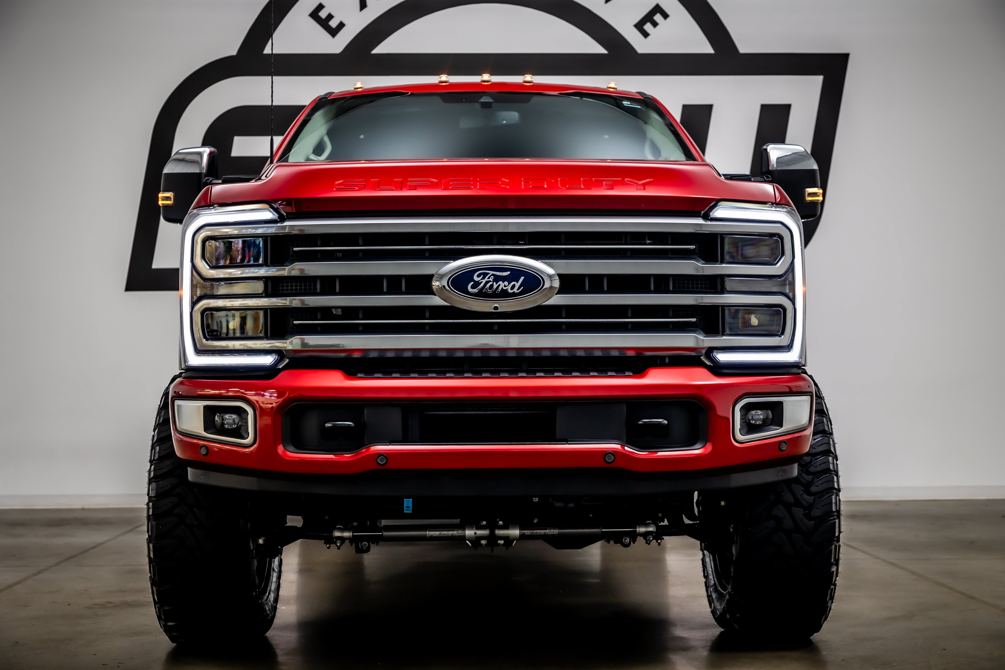 Used 2026 Ford F350 Platinum w/ Platinum Plus Package AWD/4WD image 3