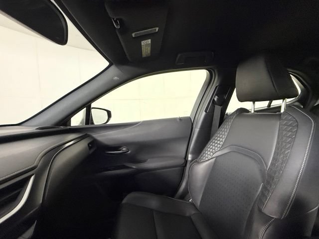 Used 2021 Lexus UX 250h w/ Accessory Package (Z2) AWD/4WD image 16