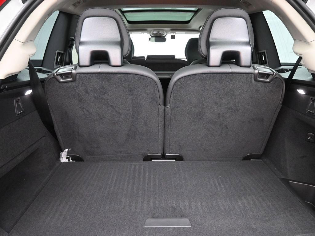 New 2025 Volvo XC90 T8 Core w/ Protection Package Premier AWD/4WD image 27