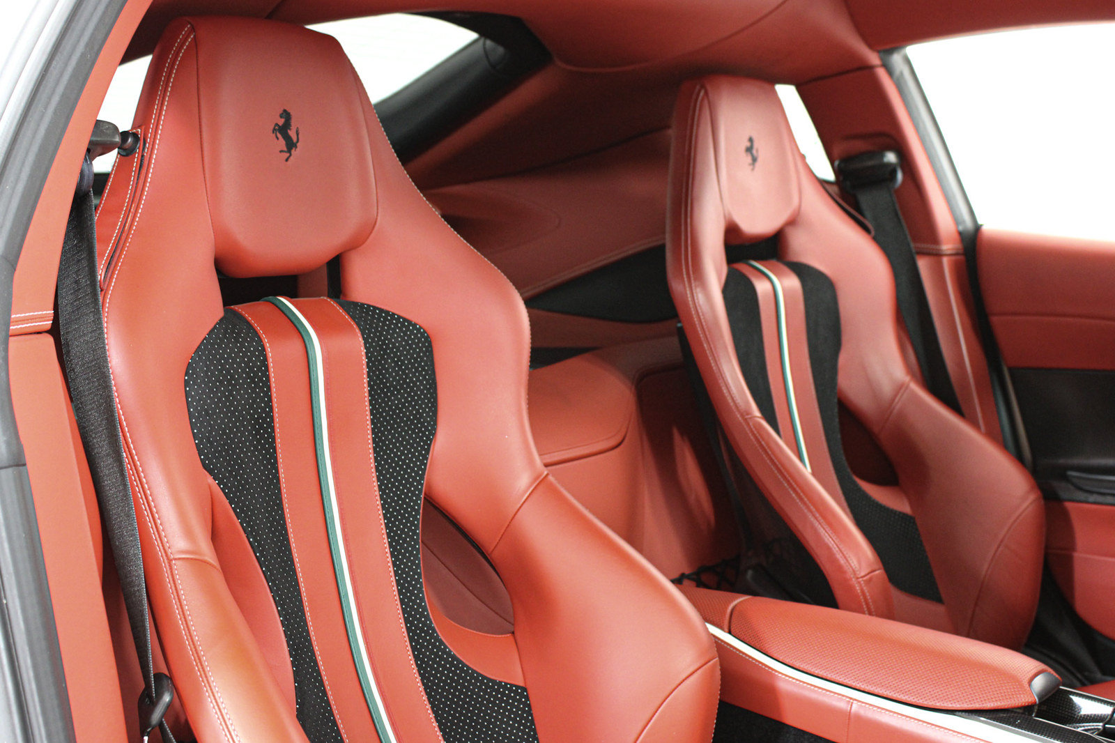 Certified 2020 Ferrari 812 Superfast RWD image 22