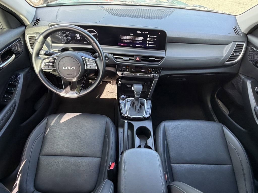 Certified 2024 Kia Seltos EX AWD/4WD image 12