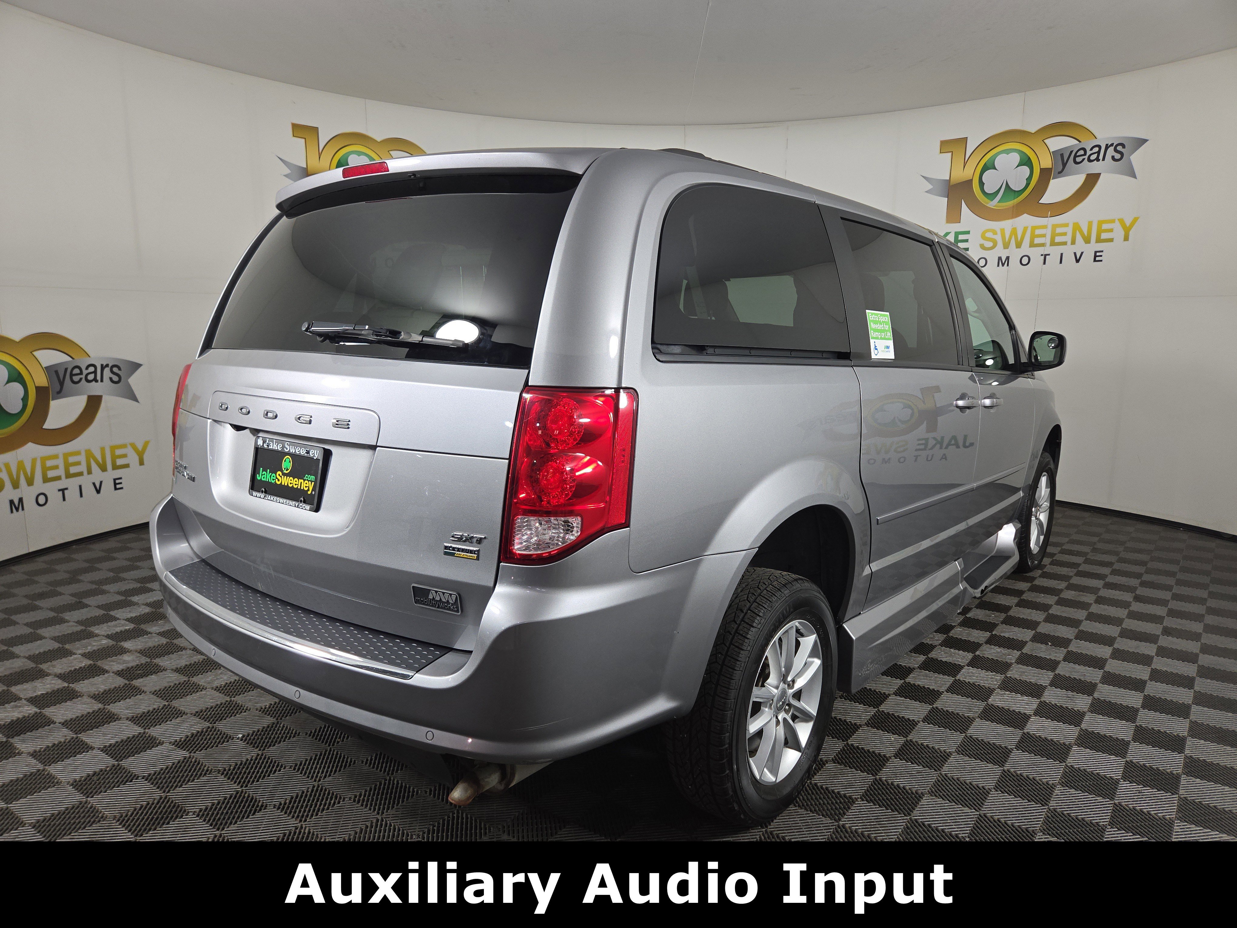 Used 2016 Dodge Grand Caravan SXT w/ UConnect Hands-Free Group image 10