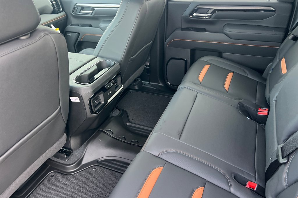 New 2026 GMC Sierra 2500 AT4 w/ AT4 Premium Plus Package image 9