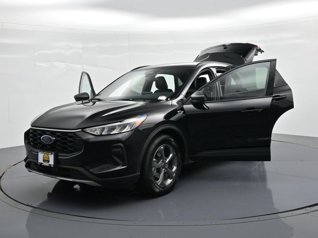 Certified 2025 Ford Escape ST-Line FWD image 28
