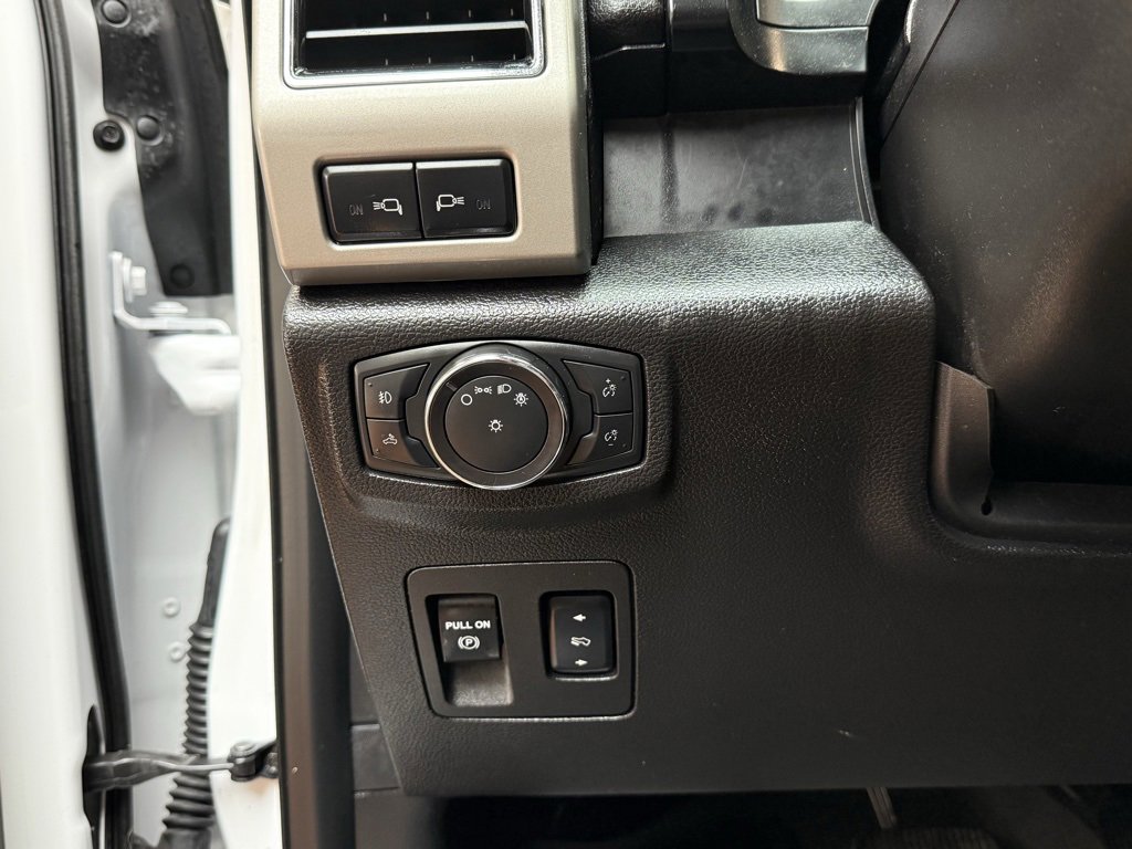 Used 2018 Ford F150 Lariat w/ Equipment Group 502A Luxury image 23