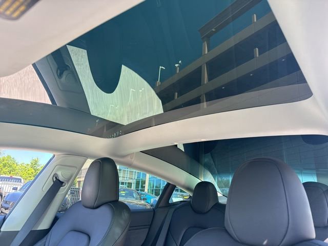 Used 2023 Tesla Model 3 Standard Range image 13