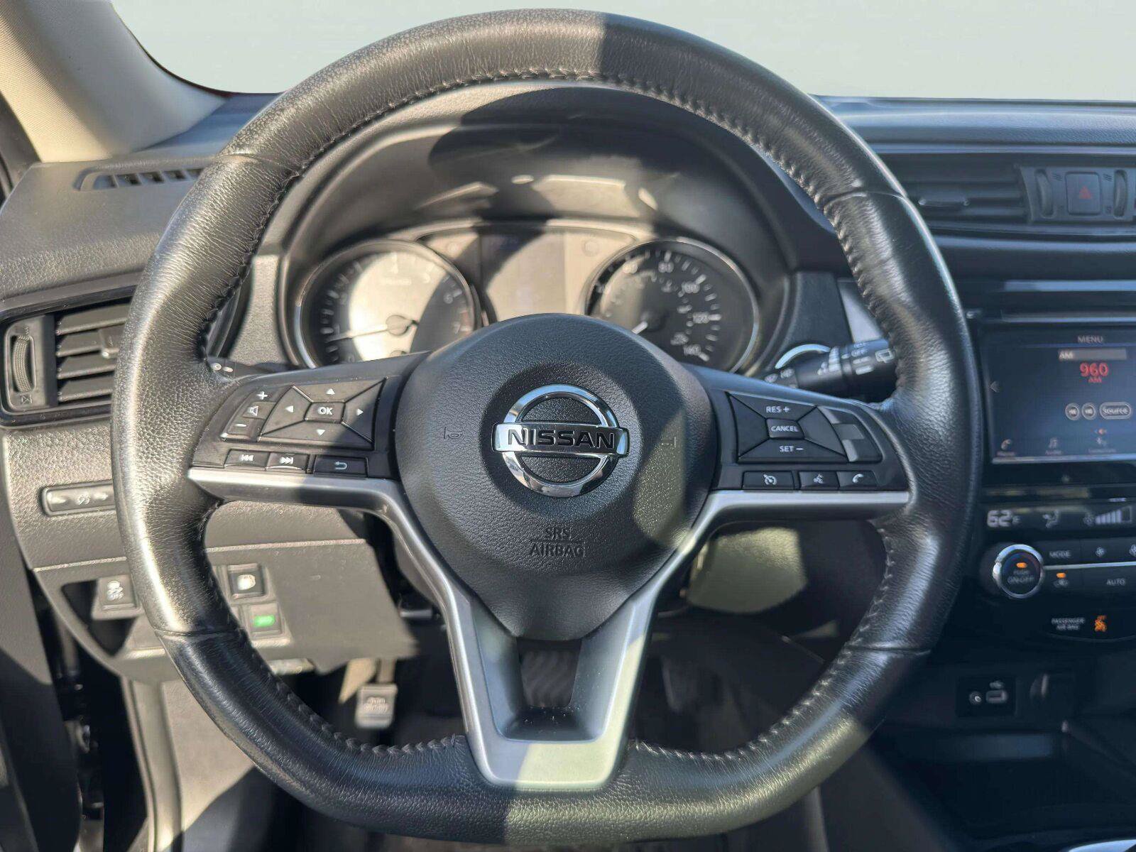 Used 2019 Nissan Rogue SV FWD image 25