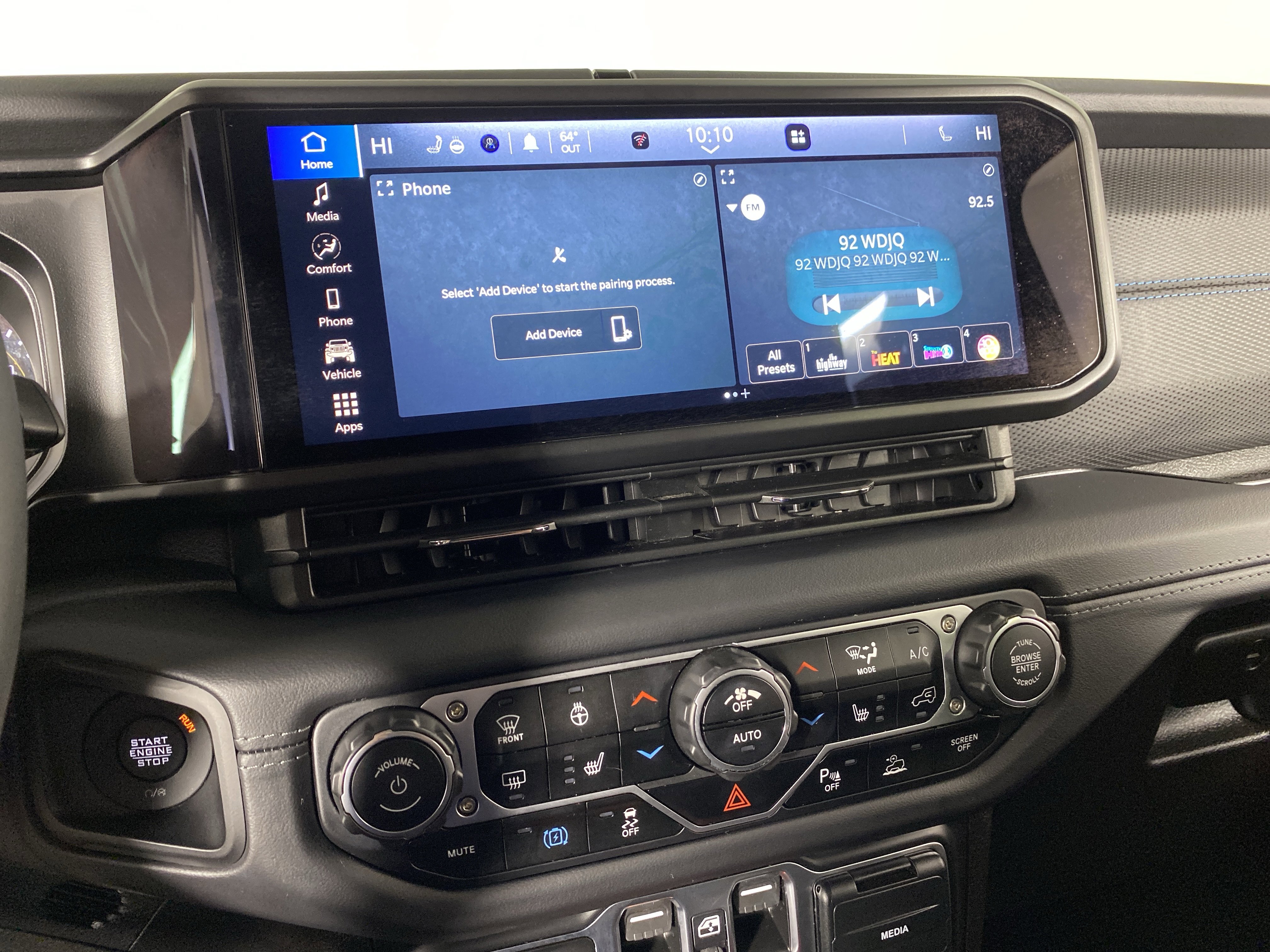 Used 2025 Jeep Wrangler Unlimited Rubicon 4xe w/ Safety Group AWD/4WD image 29