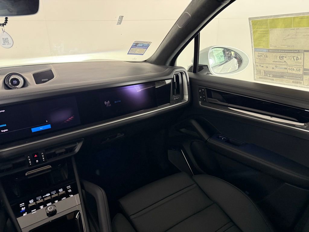 New 2025 Porsche Cayenne Turbo image 22