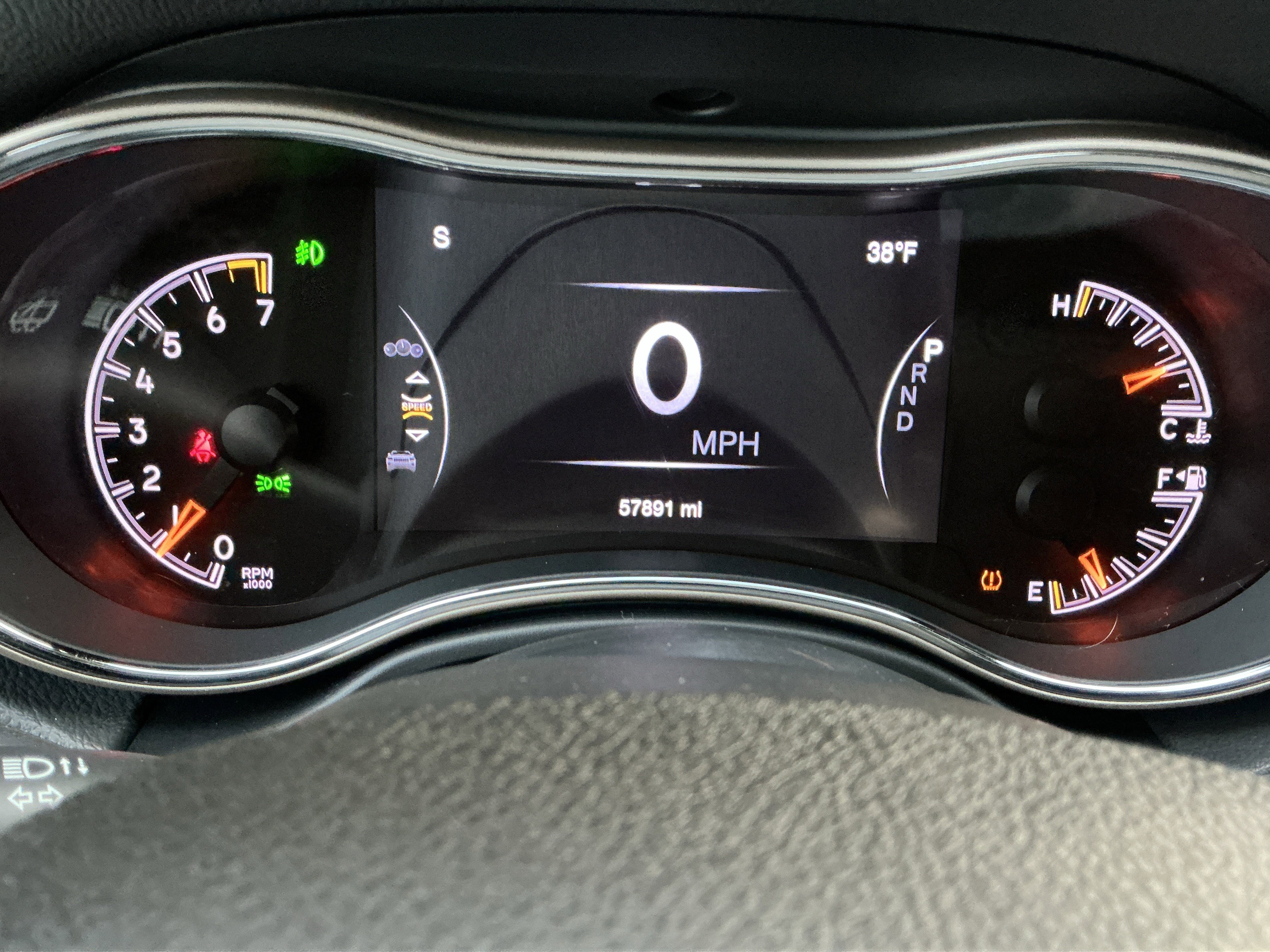 Used 2016 Jeep Grand Cherokee Limited w/ Luxury Group II image 8