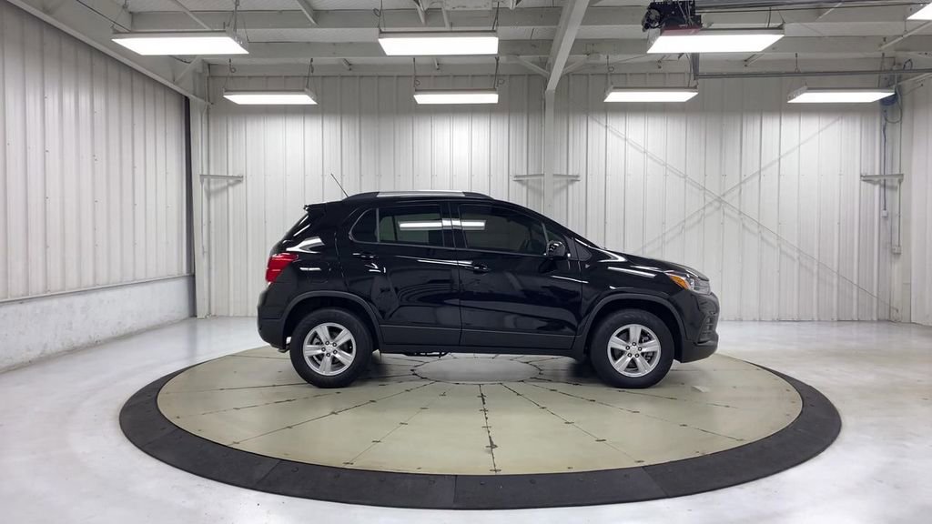 Used 2021 Chevrolet Trax LT image 9