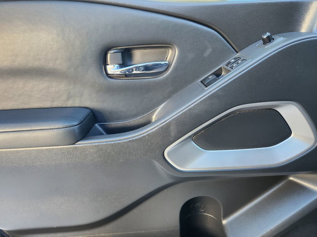 Used 2022 Nissan Frontier SV w/ Technology Package image 6