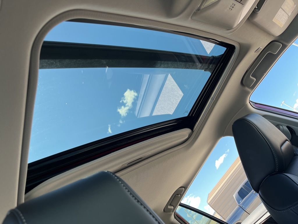 Used 2024 Toyota RAV4 Limited image 31