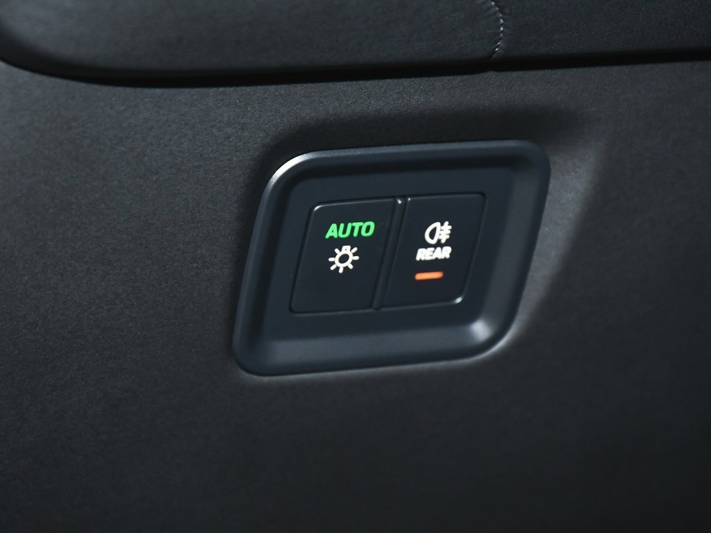 Used 2024 Porsche Cayenne S image 26