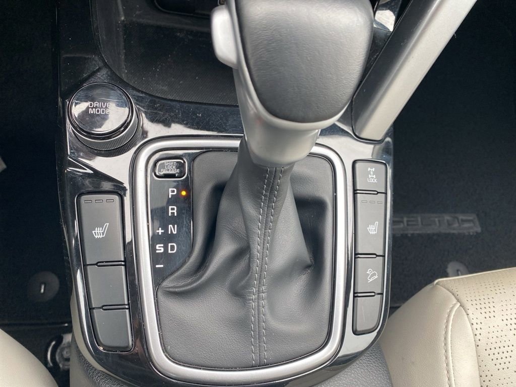 Used 2023 Kia Seltos EX image 28