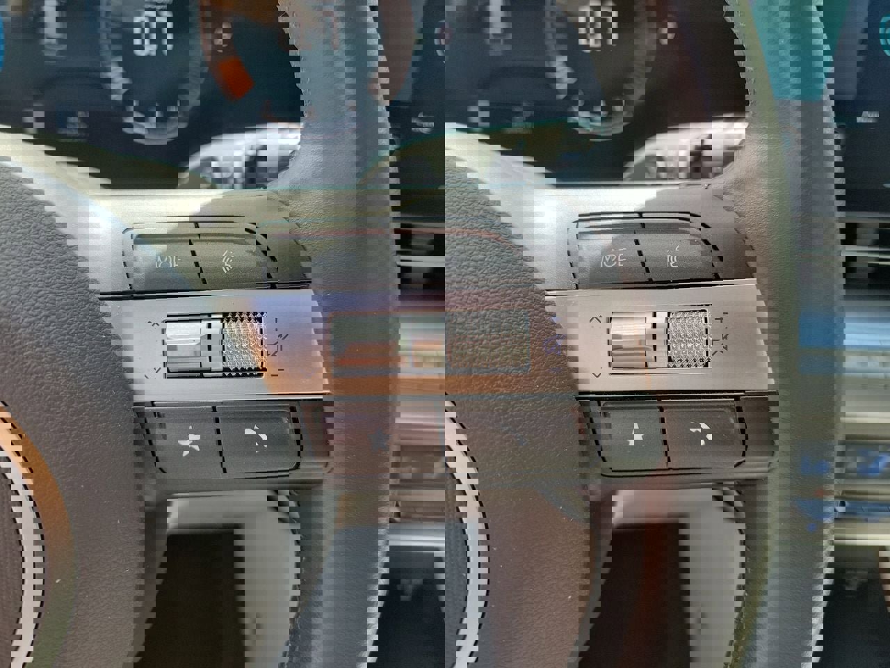 Used 2025 Hyundai Kona SEL FWD image 19