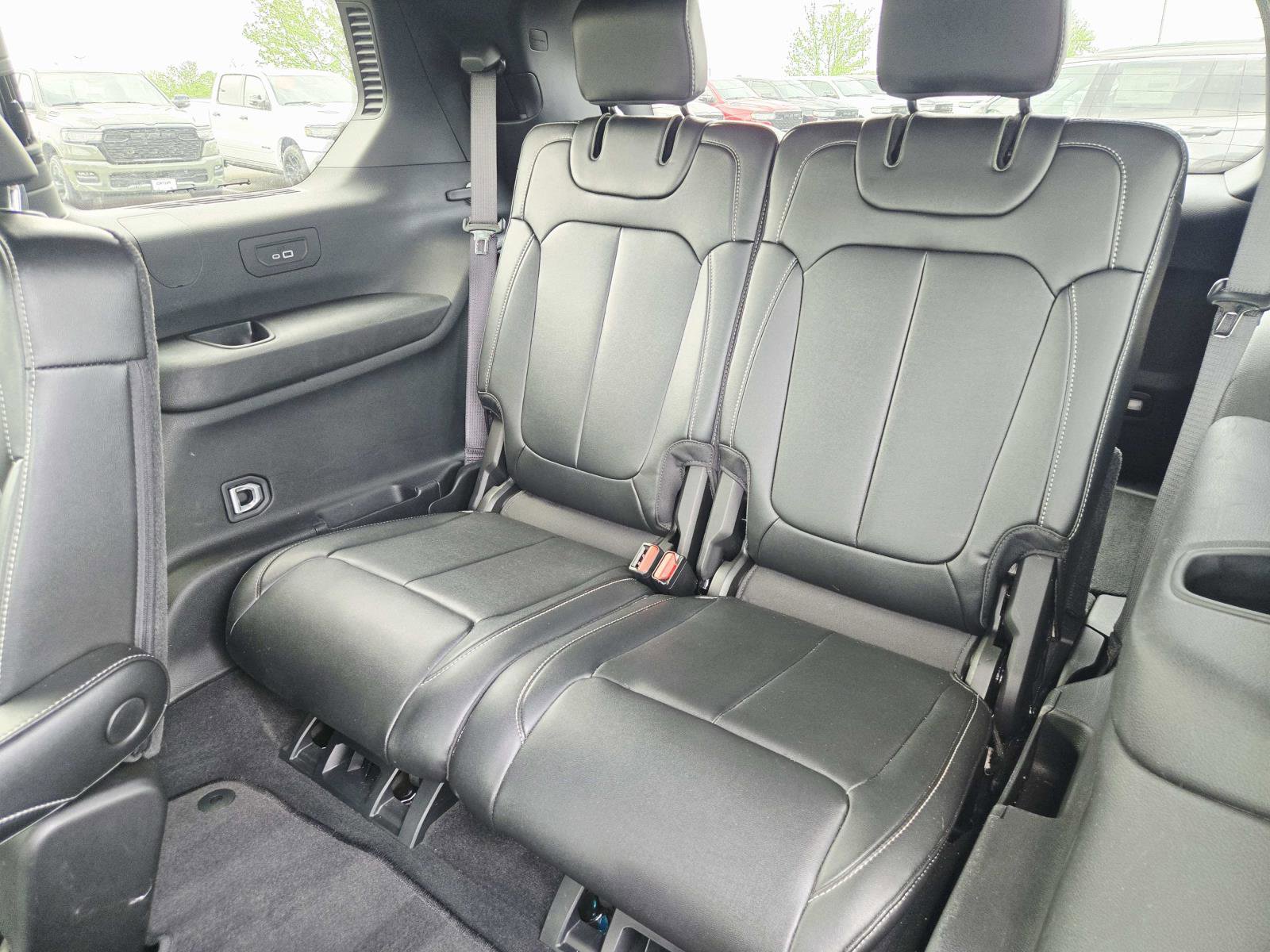 Used 2024 Jeep Grand Cherokee L Limited w/ Black Appearance Package image 14