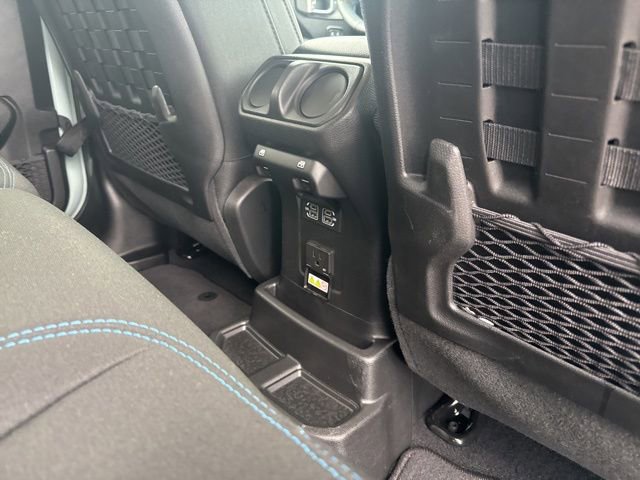 Used 2023 Jeep Wrangler Unlimited Rubicon 4xe w/ Cold Weather Group AWD/4WD image 16