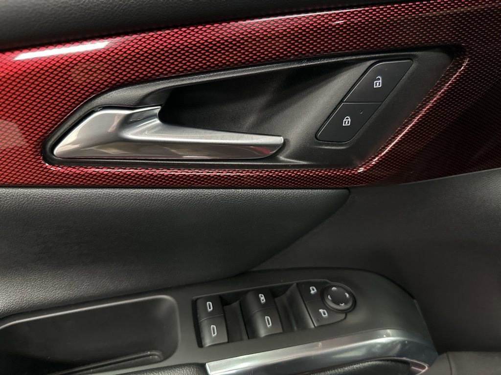 Used 2025 Chevrolet Traverse Z71 image 18