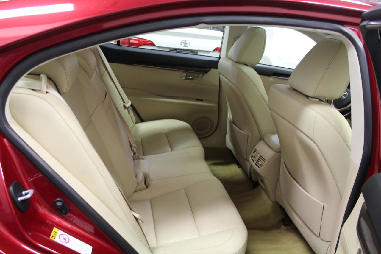 Used 2013 Lexus ES 350 w/ Luxury Pkg image 28