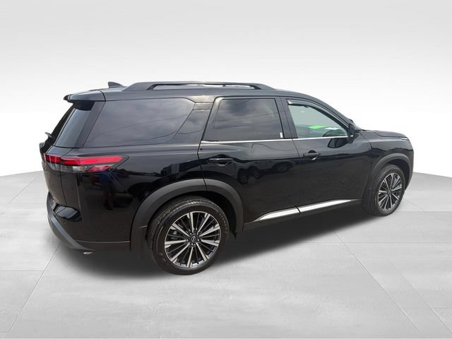 Certified 2026 Nissan Pathfinder Platinum AWD/4WD image 6