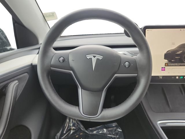 Used 2025 Tesla Model Y Long Range image 13