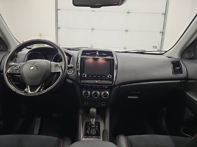 Used 2024 Mitsubishi Outlander Sport SE AWD/4WD image 13