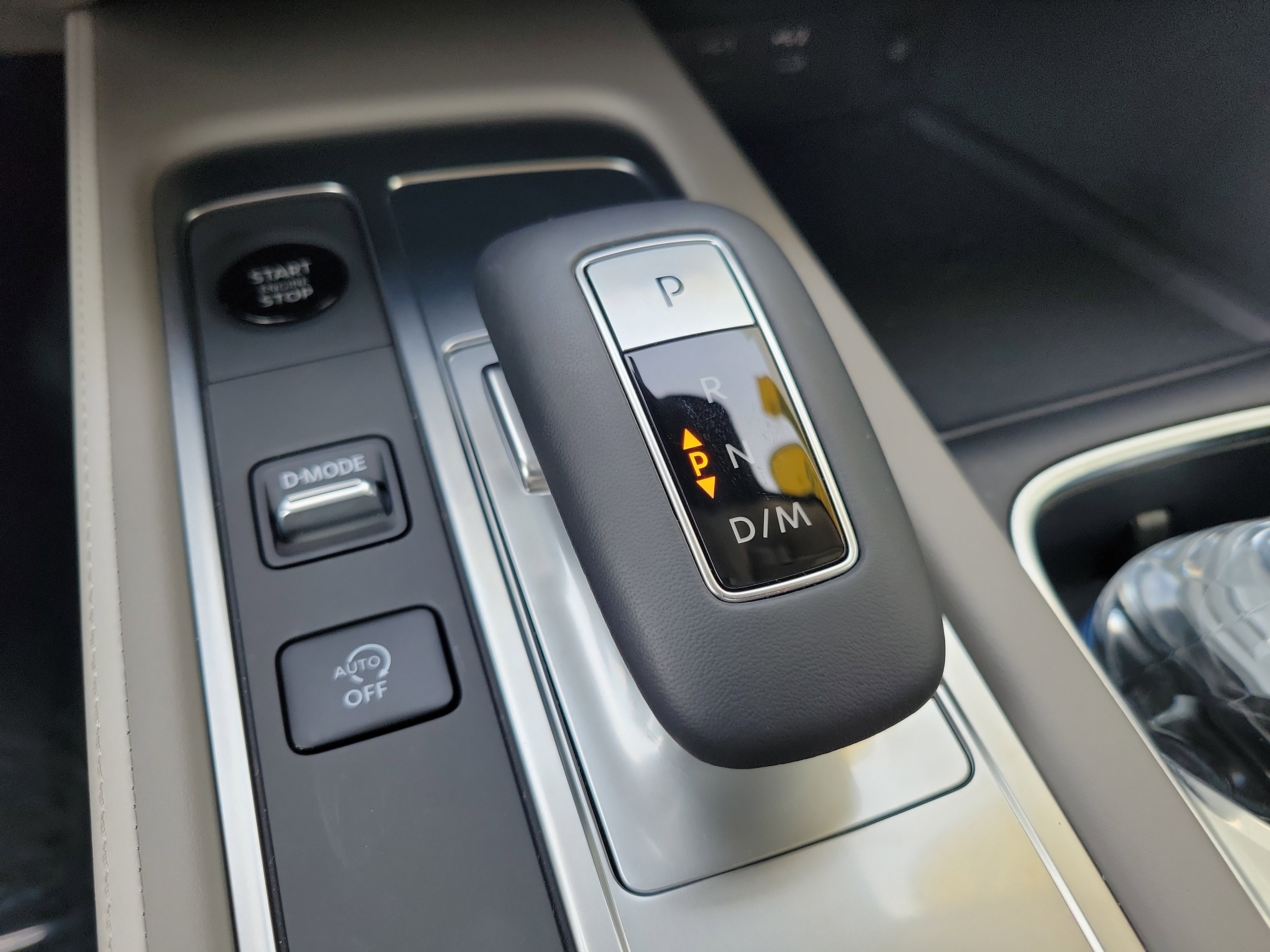 Certified 2026 INFINITI QX60 Luxe w/ Family Package FWD image 26