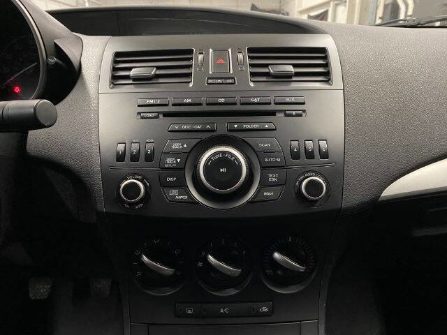 Used 2013 MAZDA MAZDA3 i SV image 18