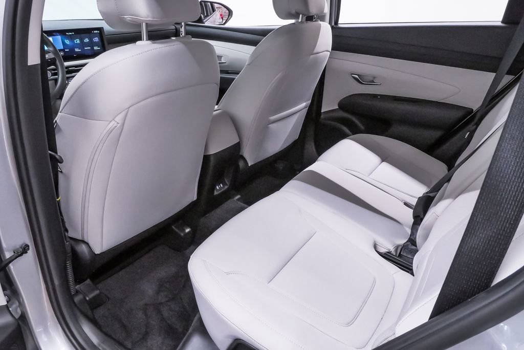 Certified 2026 Hyundai Tucson SE image 10