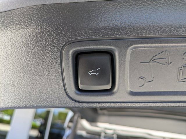 Certified 2024 Ford Expedition Limited image 25