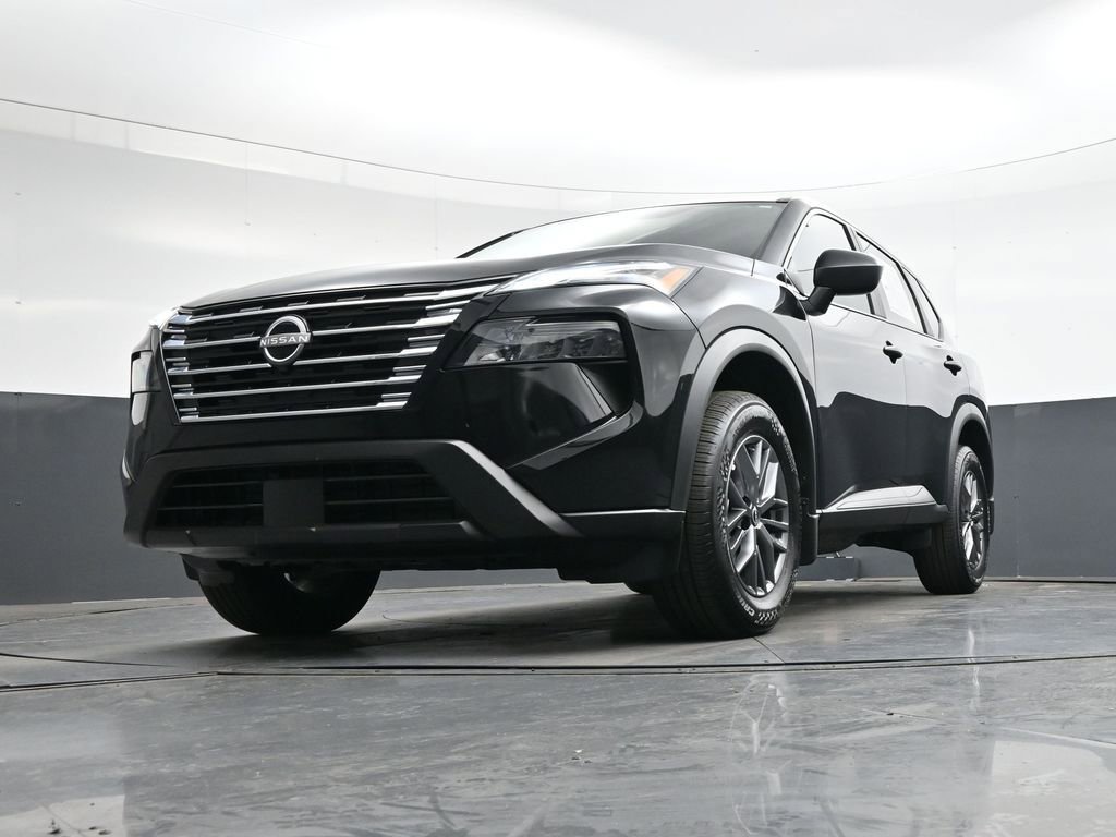 Certified 2026 Nissan Rogue S image 37