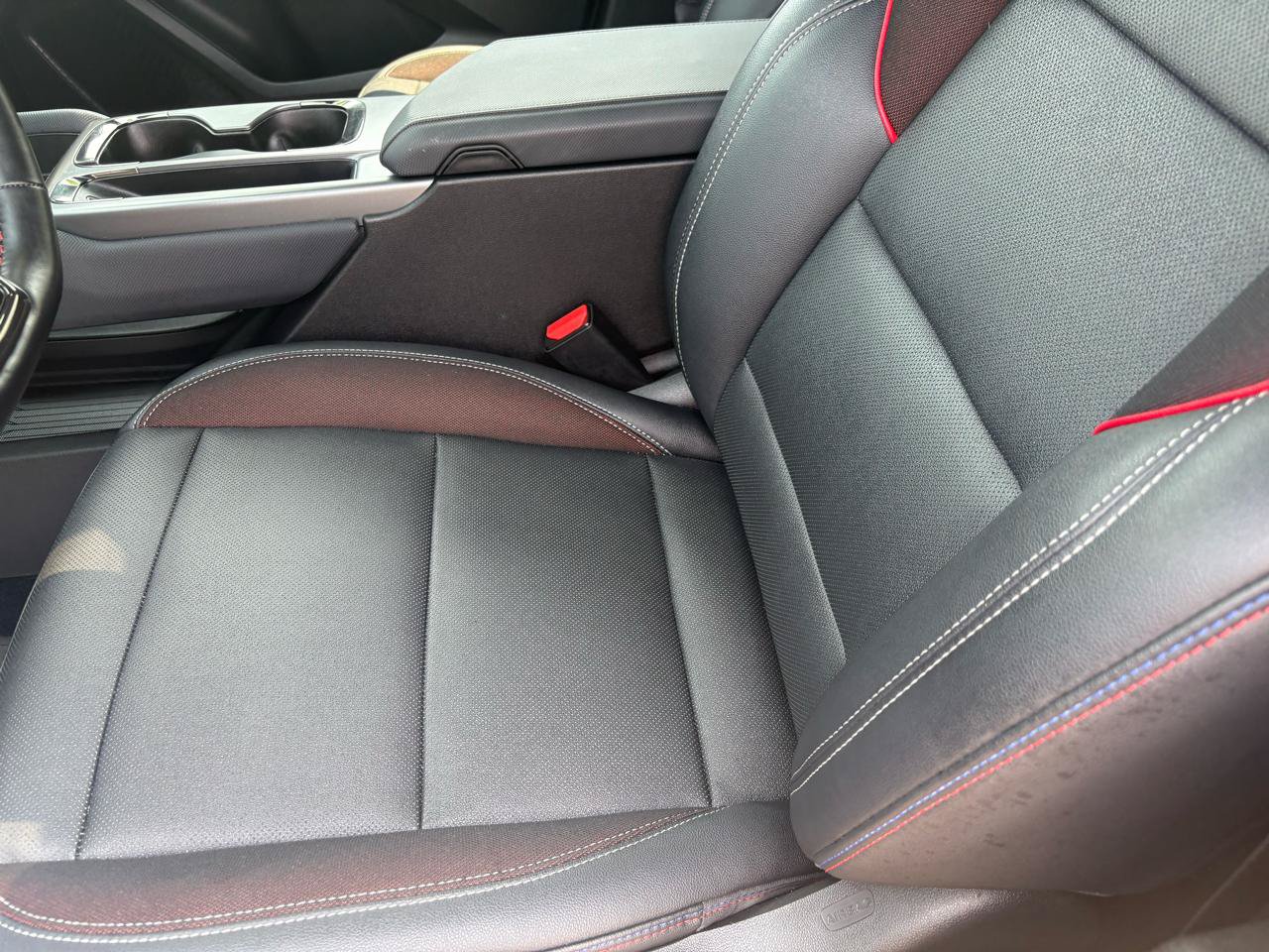 Used 2024 Chevrolet Equinox EV RS FWD image 17