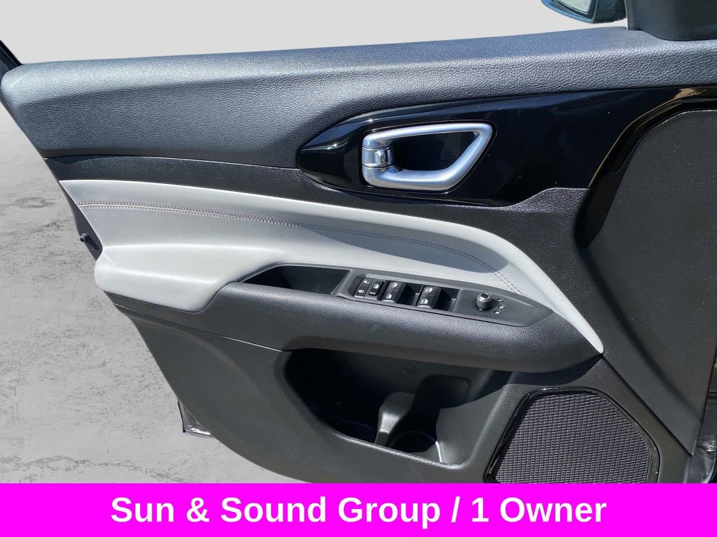 Used 2024 Jeep Compass Limited w/ Sun and Sound Group image 21