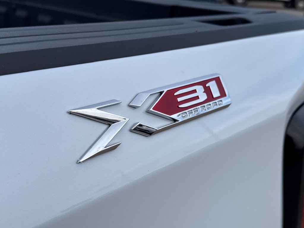 New 2026 GMC Sierra 1500 SLT w/ SLT Convenience Package AWD/4WD image 16