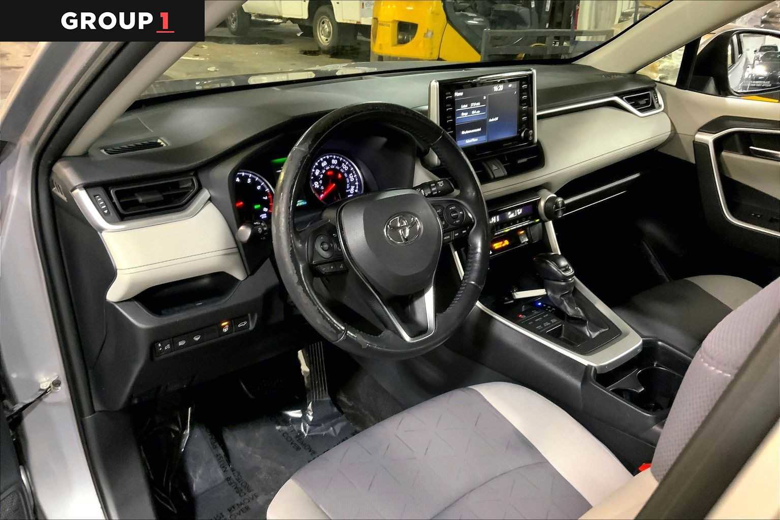 Used 2019 Toyota RAV4 XLE image 17