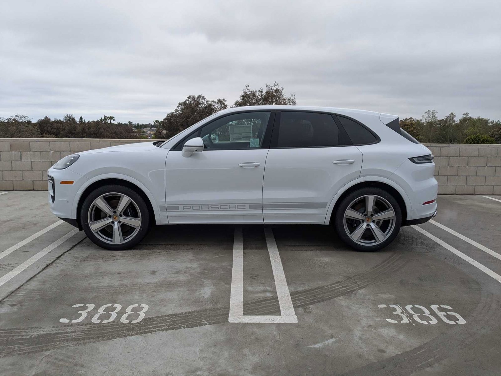 New 2025 Porsche Cayenne image 2