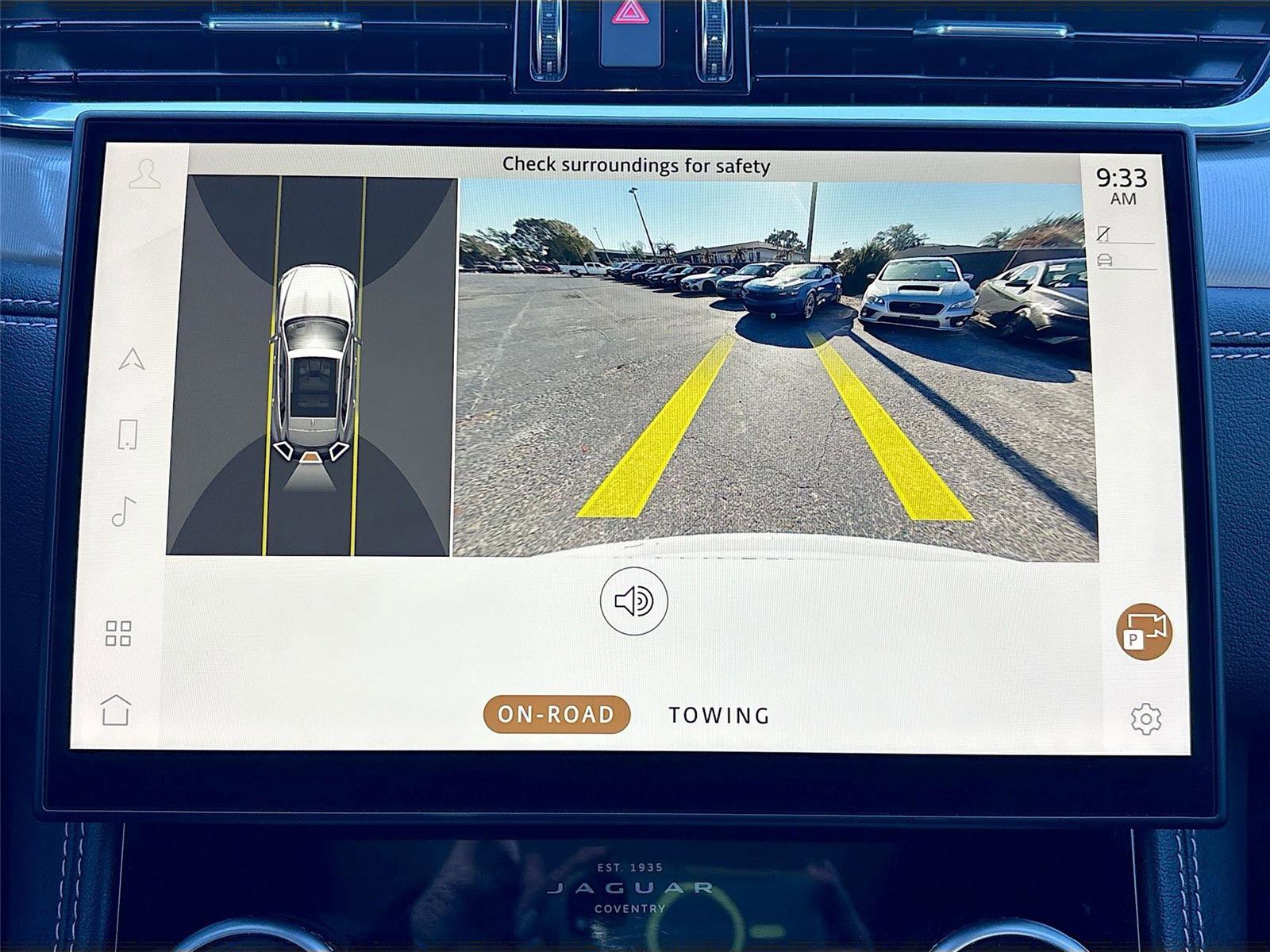 Used 2024 Jaguar F-PACE R-Dynamic S image 15