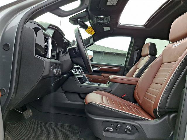 Used 2025 GMC Sierra 2500 Denali Ultimate image 3