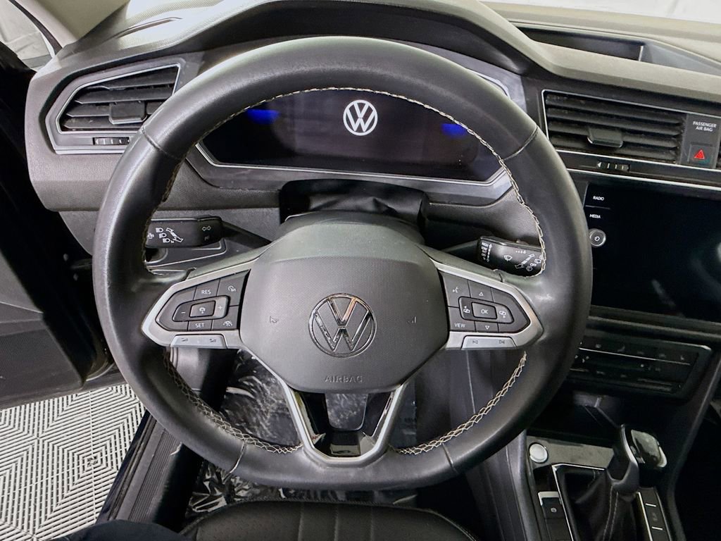 Used 2023 Volkswagen Tiguan SE FWD image 19
