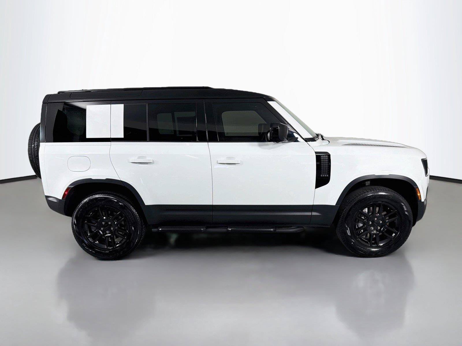 New 2026 Land Rover Defender 110 S AWD/4WD image 4