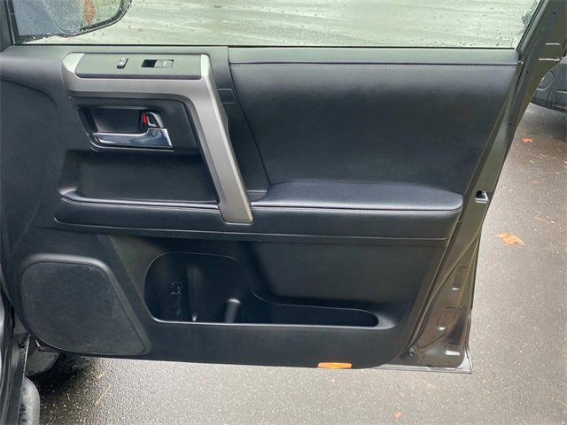 Used 2020 Toyota 4Runner SR5 Premium image 36