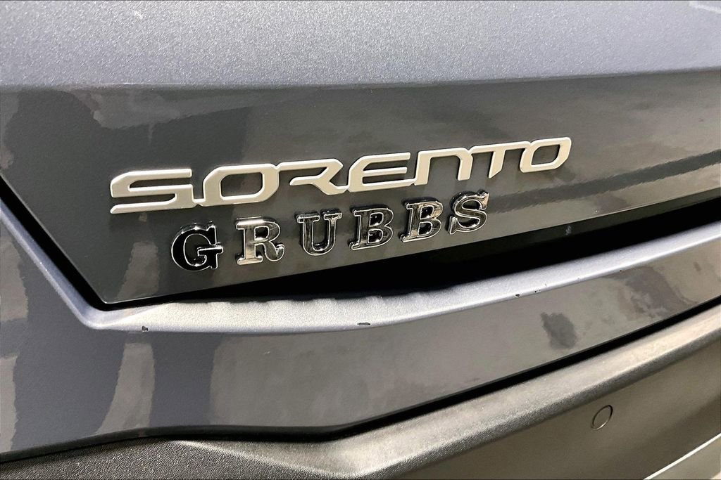 Used 2024 Kia Sorento S image 40