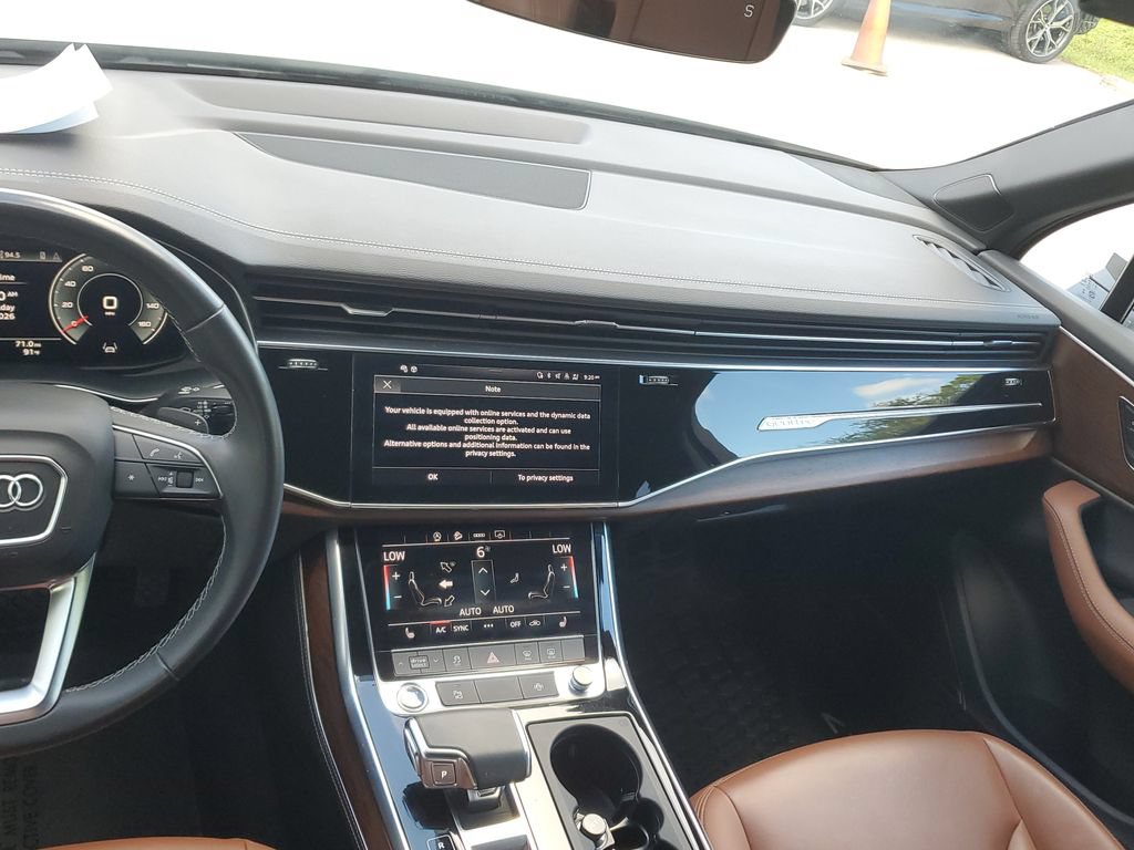 Certified 2025 Audi Q7 3.0T Premium Plus AWD/4WD image 21