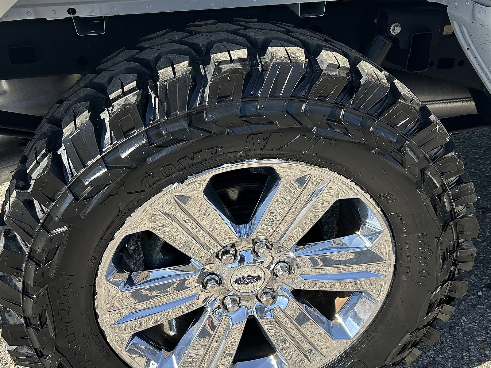 Used 2019 Ford F150 Lariat image 5