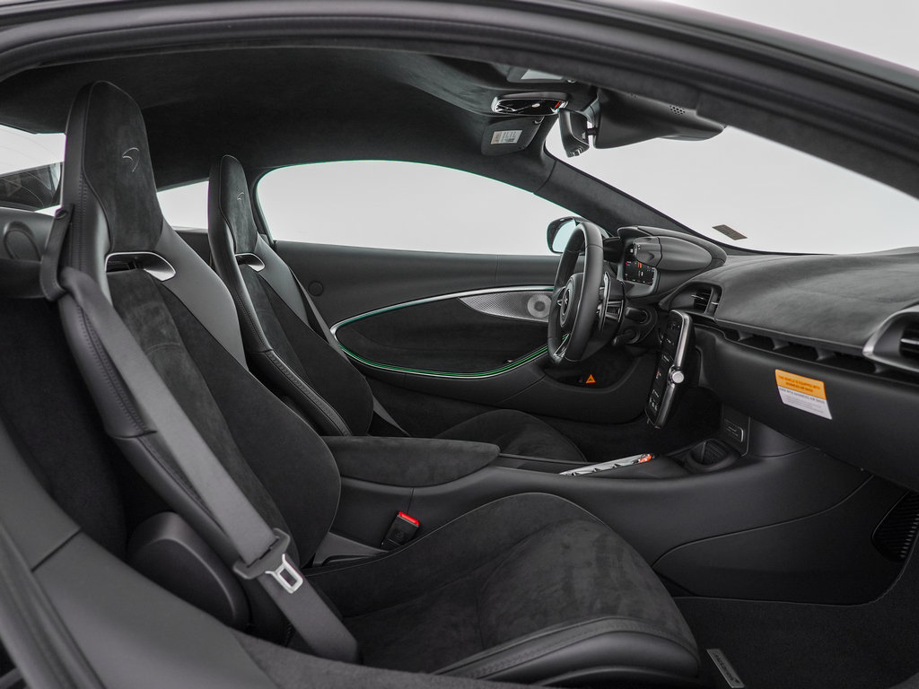 New 2026 McLaren Artura RWD image 28