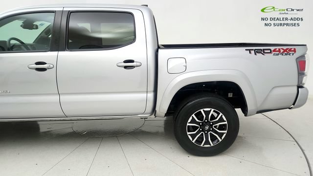 Used 2022 Toyota Tacoma TRD Sport w/ Technology Package AWD/4WD image 18