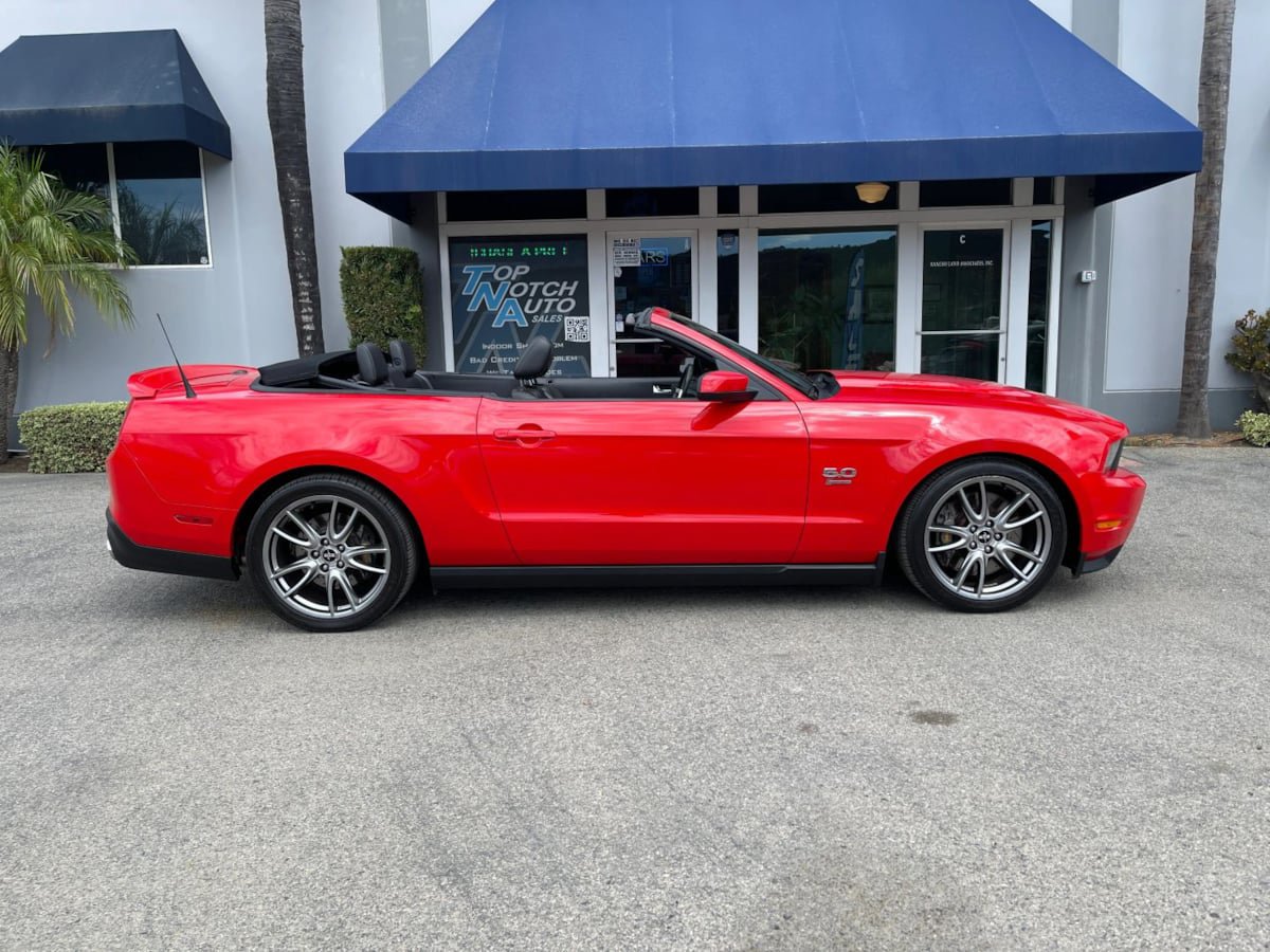 Used 2011 Ford Mustang GT Premium w/ Electronics Pkg RWD image 5